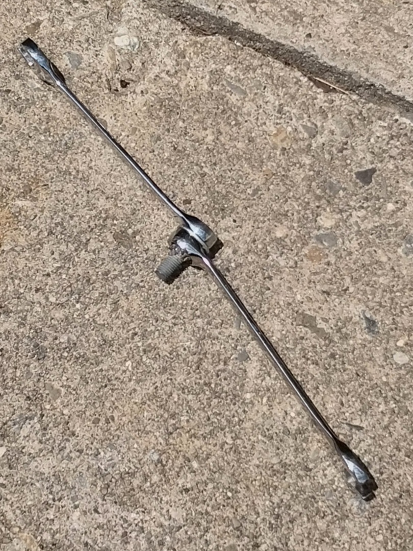 wrenchwrench